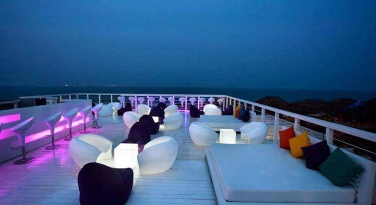 Penthouse Hotel Batumi Exterior foto